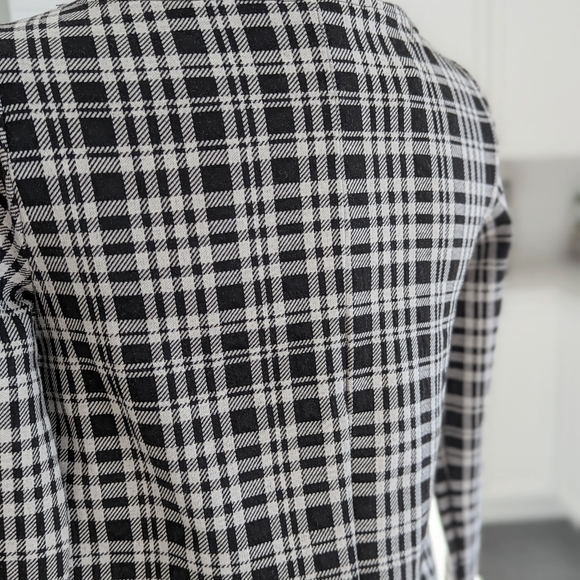 New with tag: black and white dress from GAP, XS - Picture 3 of 7